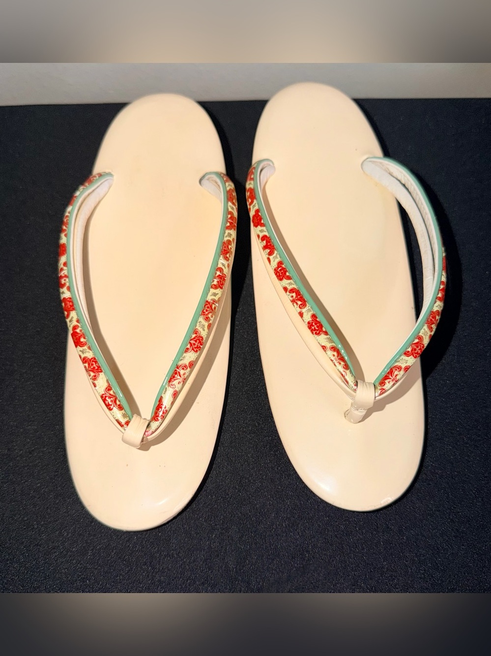 Authentic Japanese Zori Sandals Cream Color Base Turquoise Red Strap U.S Sz 5